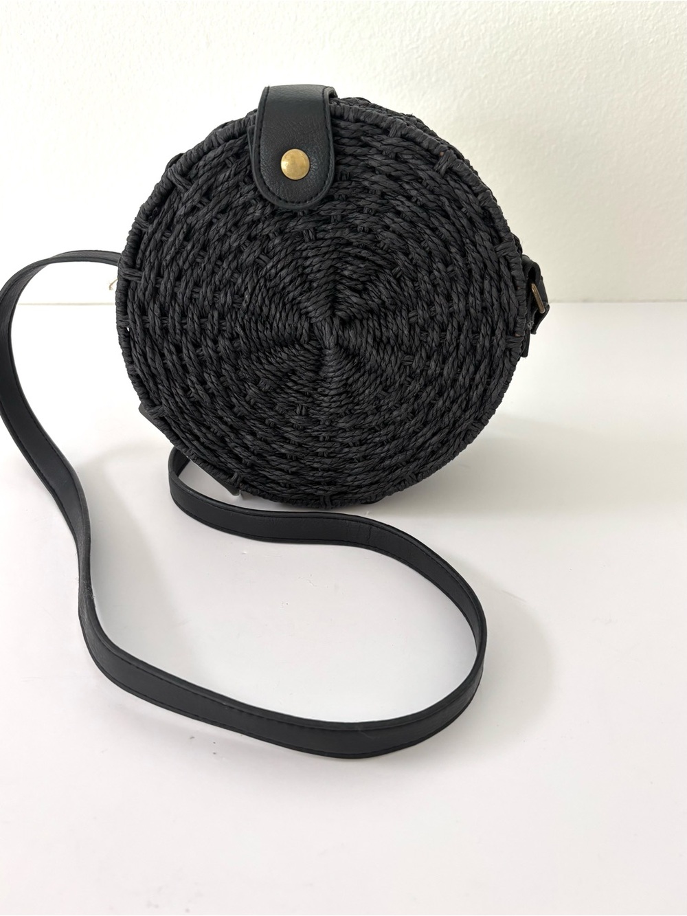 Rutledge & King Crossbody Bag NWT Black Round Woven Paper Straw Canteen-Style